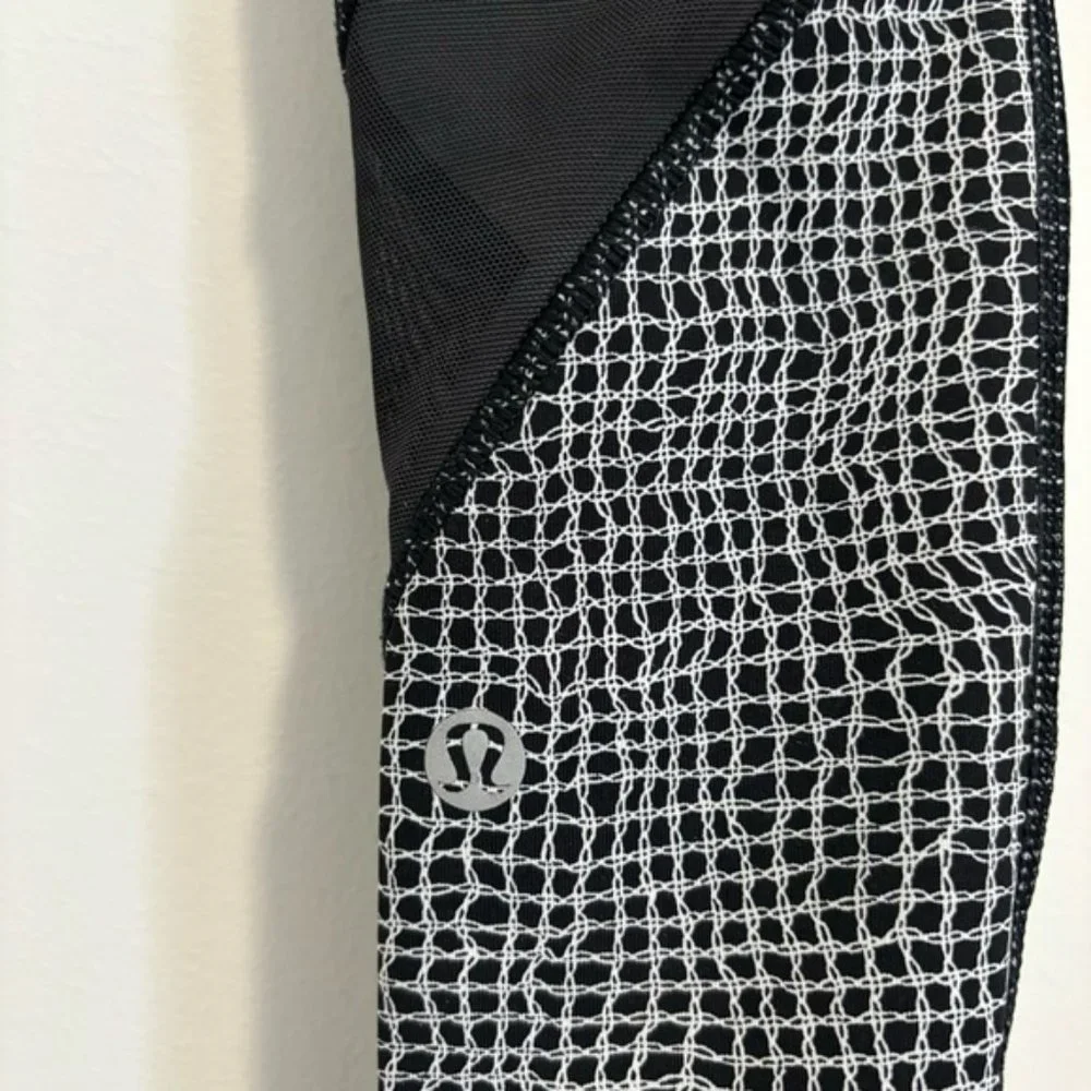 Lululemon Outrun Tight Fall Net White Black Side Pocket Workout Ankle Crop - Picture 13 of 16